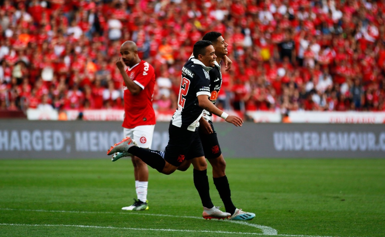 Vasco ganha do Internacional no Beira-Rio e embala com terceira vitória seguida