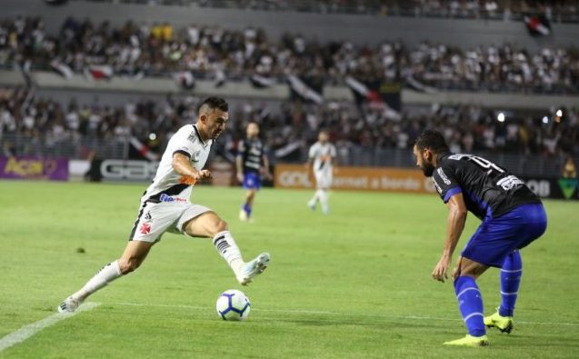 Vasco mete 3 no CSA em Alagoas e faz as pazes com a vitória